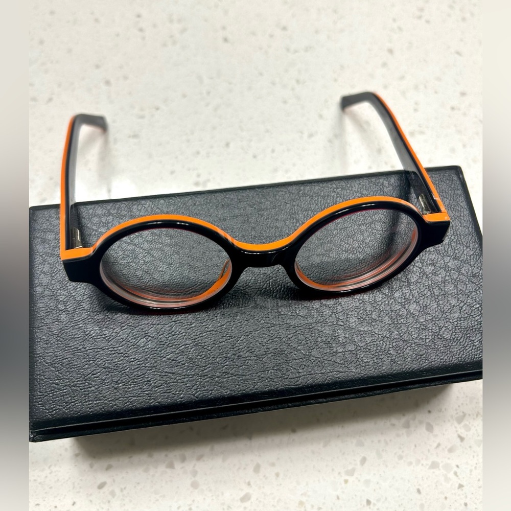 Perfectly Round Eyeglasses!